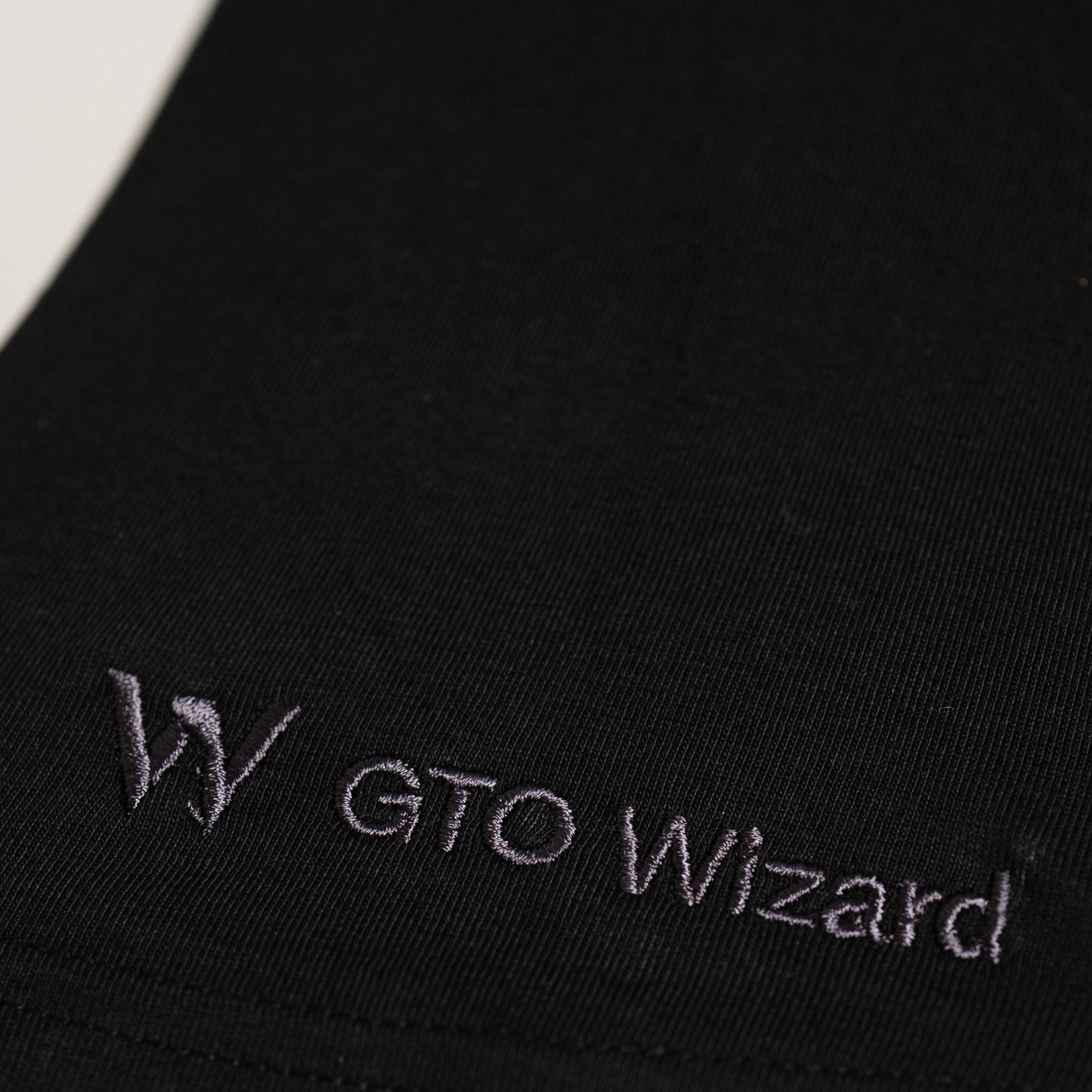T-shirt black