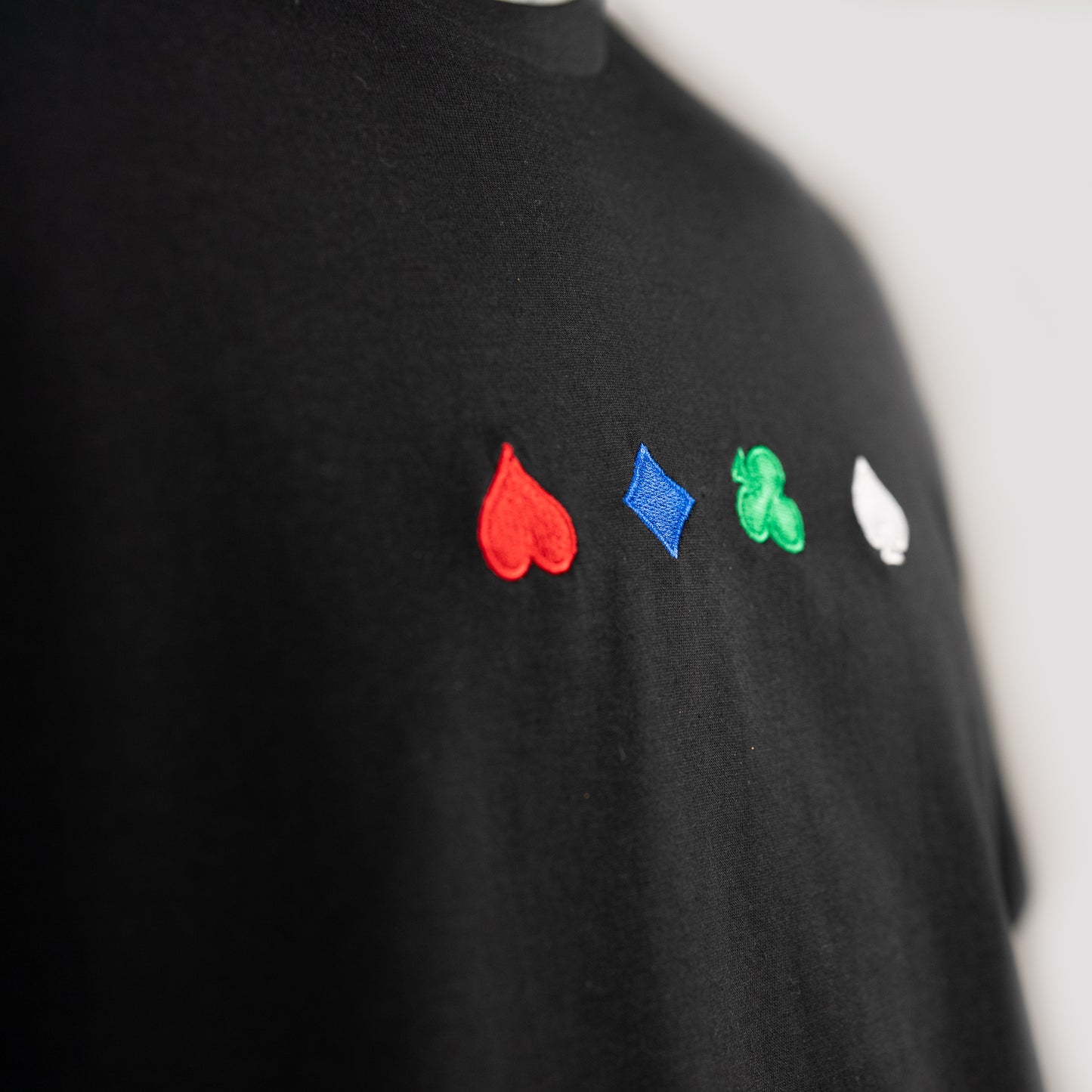 T-shirt black
